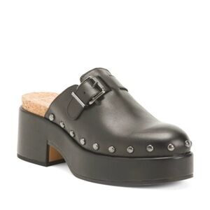 Yevan Black Leather Clogs